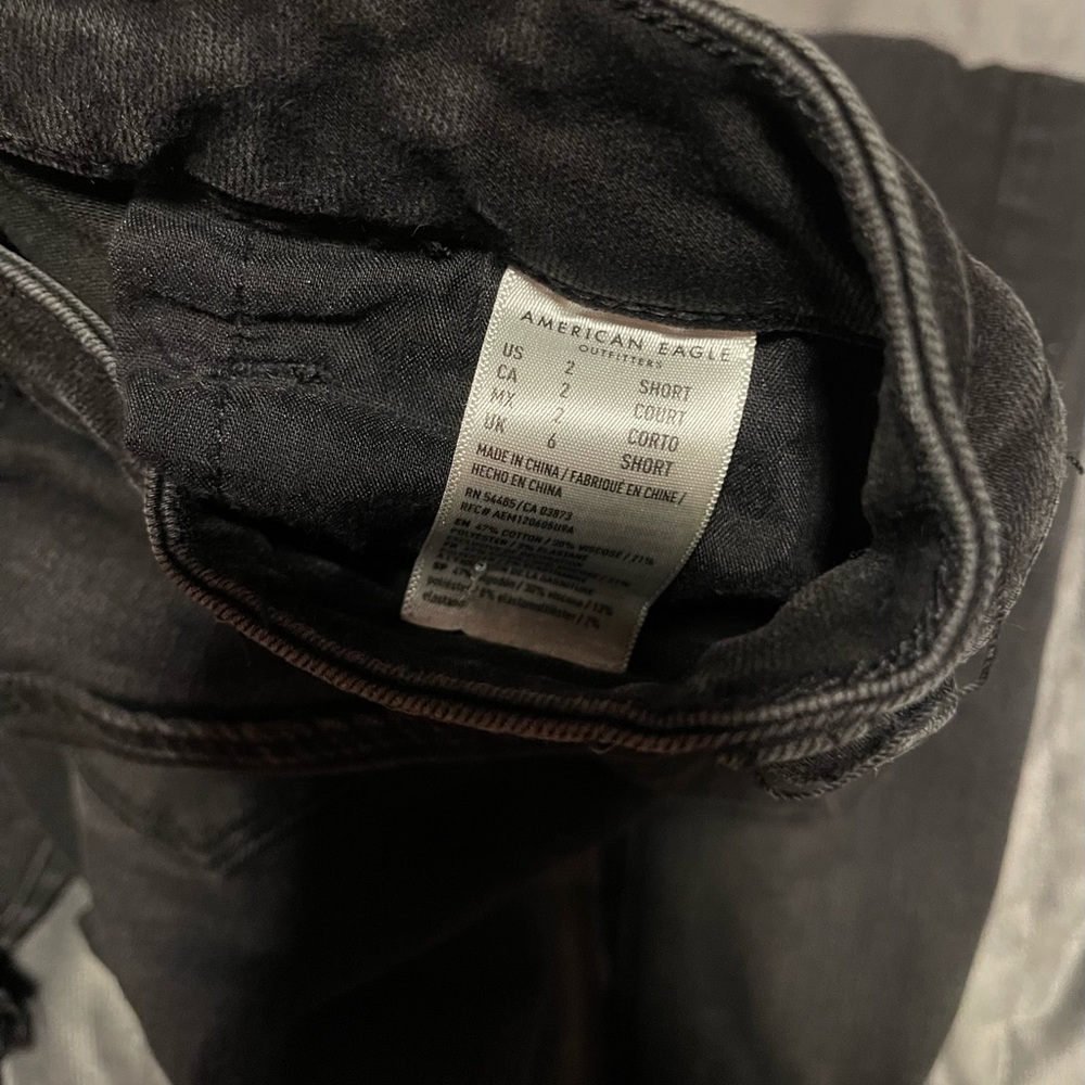 Never Worn - image 3